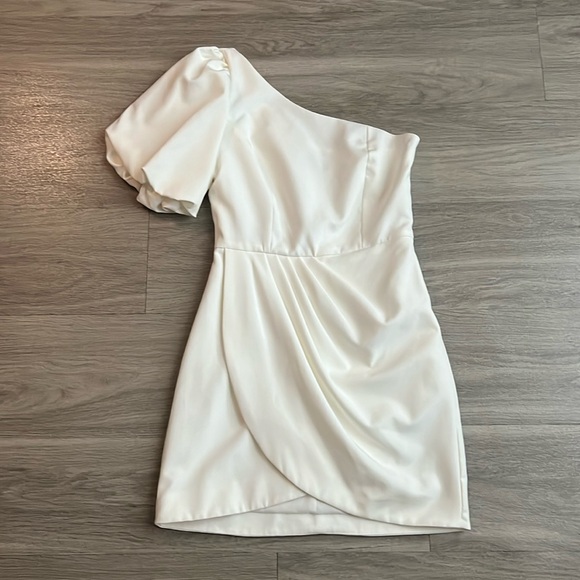 DO+BE ASYMMETRICAL DRESS - Picture 1 of 3